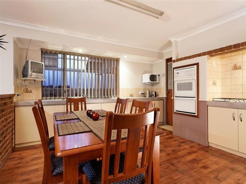 12 Sherbrooke Gardens, Bibra Lake WA 6163