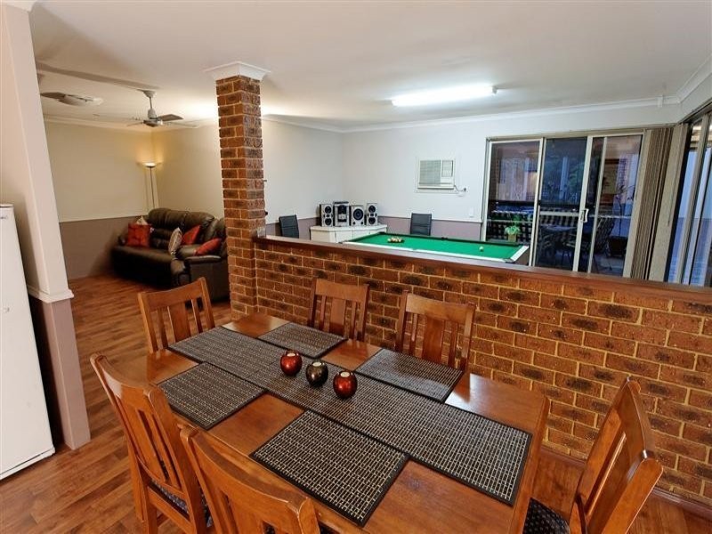 12 Sherbrooke Gardens, Bibra Lake WA 6163