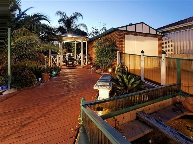 12 Sherbrooke Gardens, Bibra Lake WA 6163