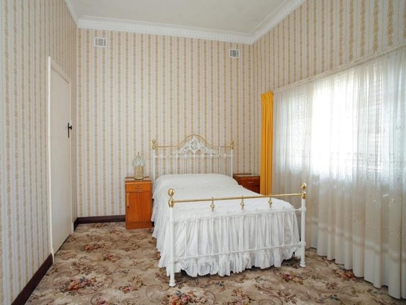 249 South Street, Beaconsfield WA 6162