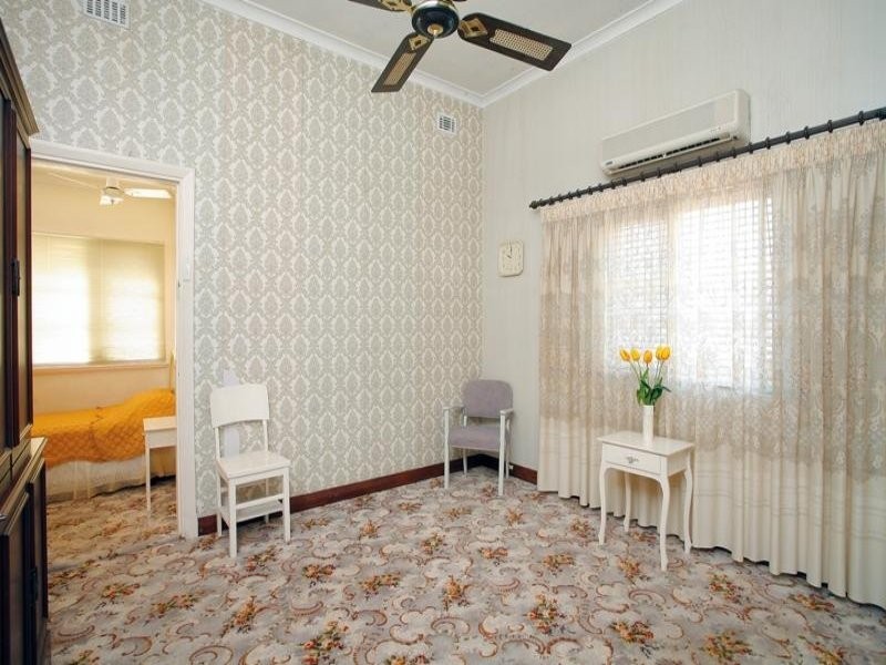 249 South Street, Beaconsfield WA 6162