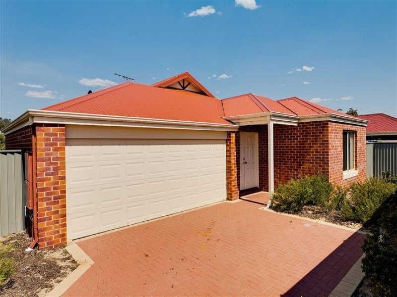 4 Rath Close, Byford WA 6122