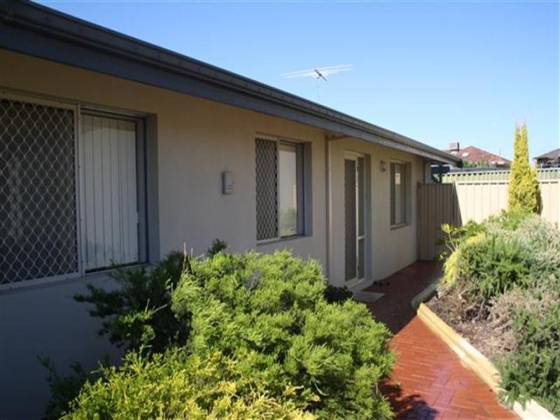 2/10 Brindle Street, Coolbellup WA 6163