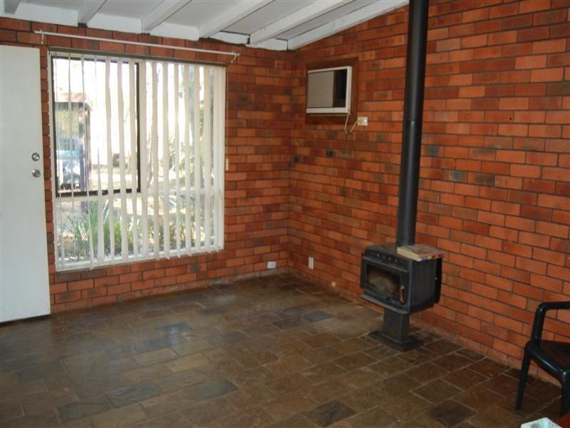 11A Gladstone Road, Armadale WA 6112