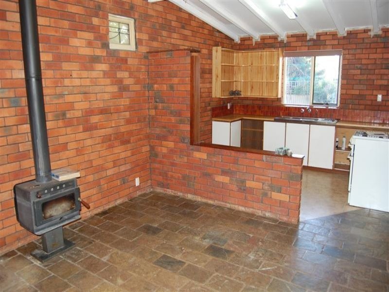 11A Gladstone Road, Armadale WA 6112