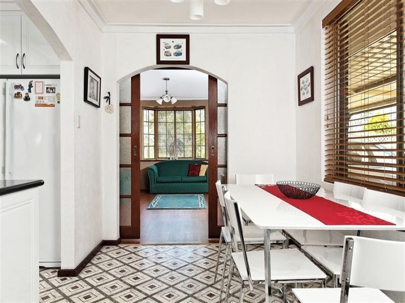 8 Griffiths Street, Kelmscott WA 6111
