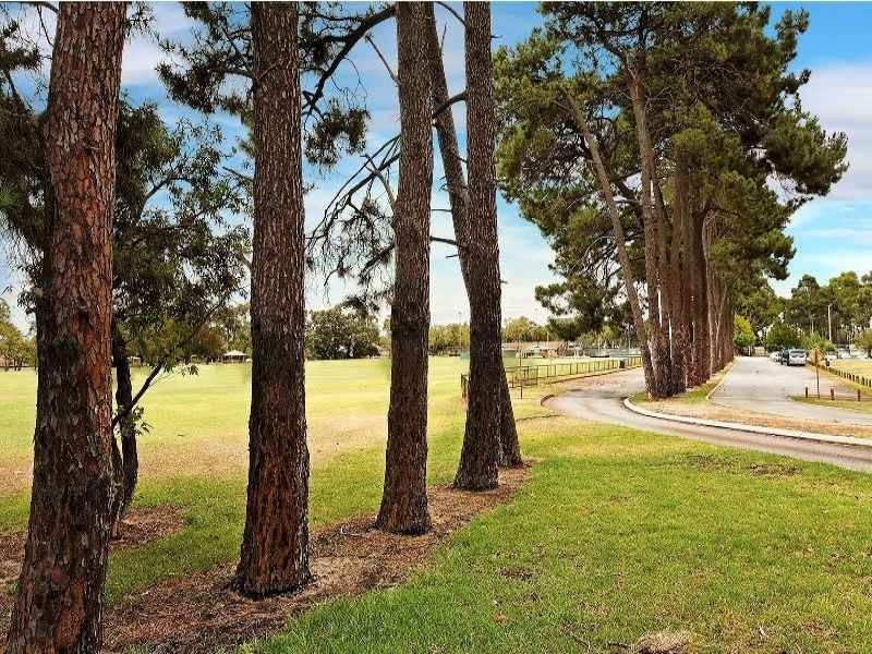 4B Walker Court, Kardinya WA 6163