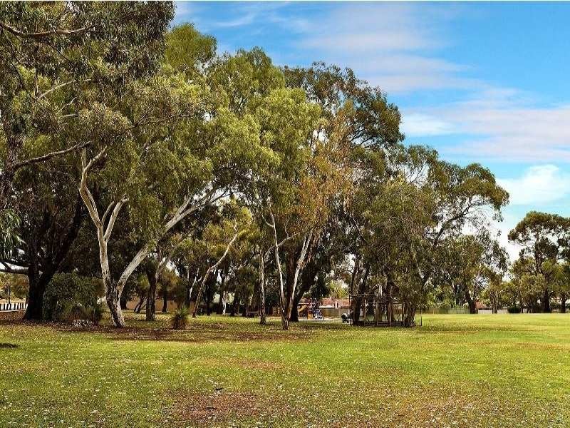 4B Walker Court, Kardinya WA 6163