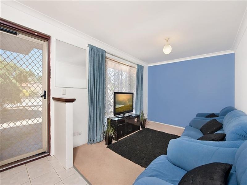 6 Darkins Retreat, Parmelia WA 6167