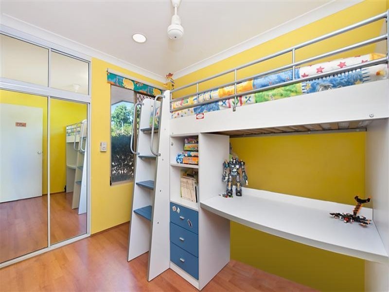 6 Darkins Retreat, Parmelia WA 6167