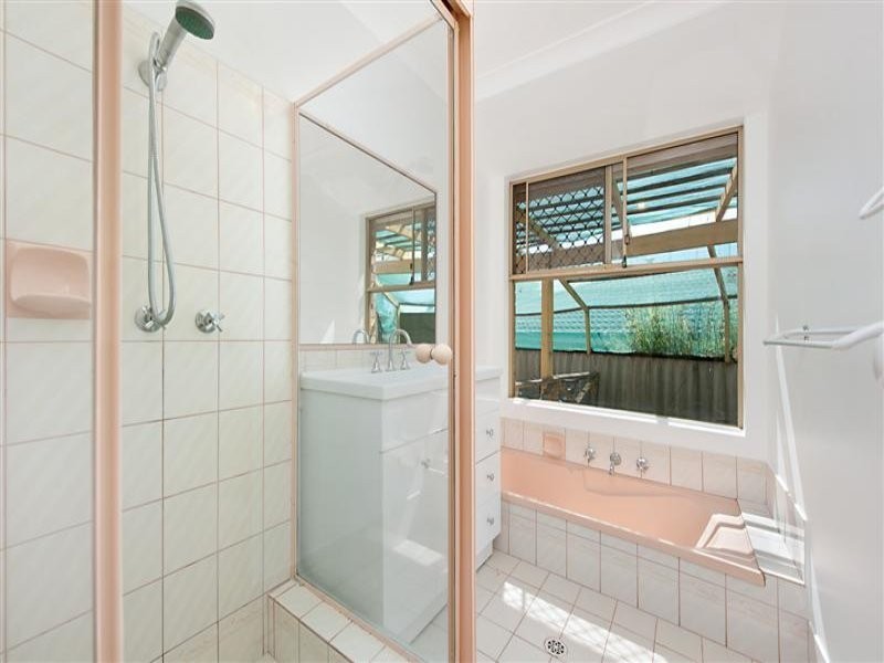 6 Darkins Retreat, Parmelia WA 6167