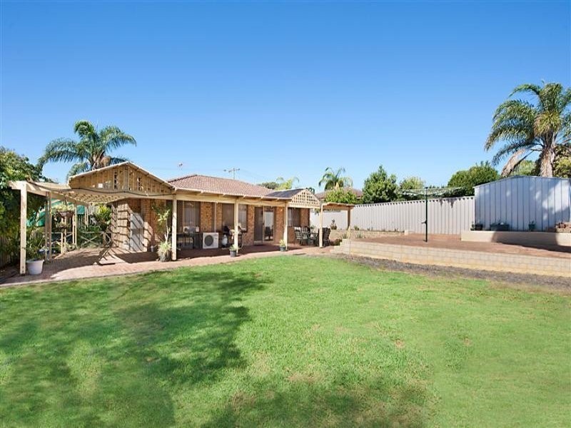 6 Darkins Retreat, Parmelia WA 6167