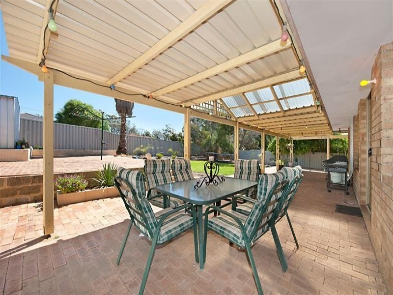 6 Darkins Retreat, Parmelia WA 6167