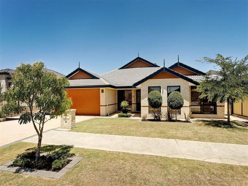 27 Roper Boulevard, Hammond Park WA 6164