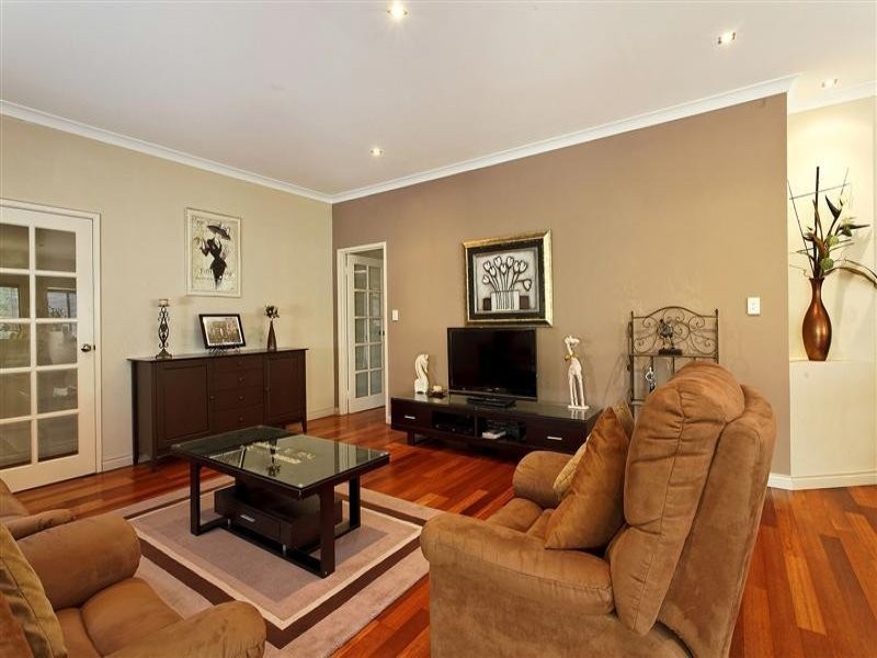 27 Roper Boulevard, Hammond Park WA 6164