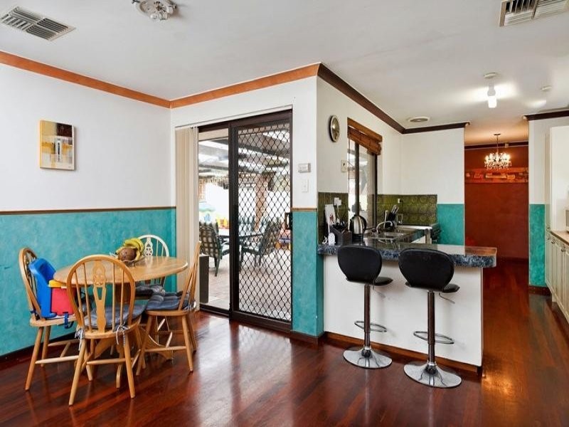 14 Anglesey Drive, Kardinya WA 6163