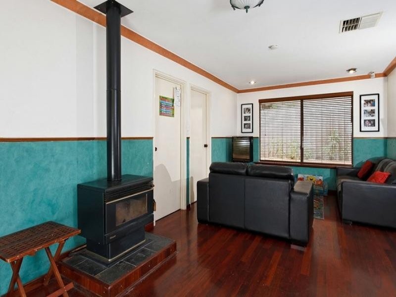 14 Anglesey Drive, Kardinya WA 6163