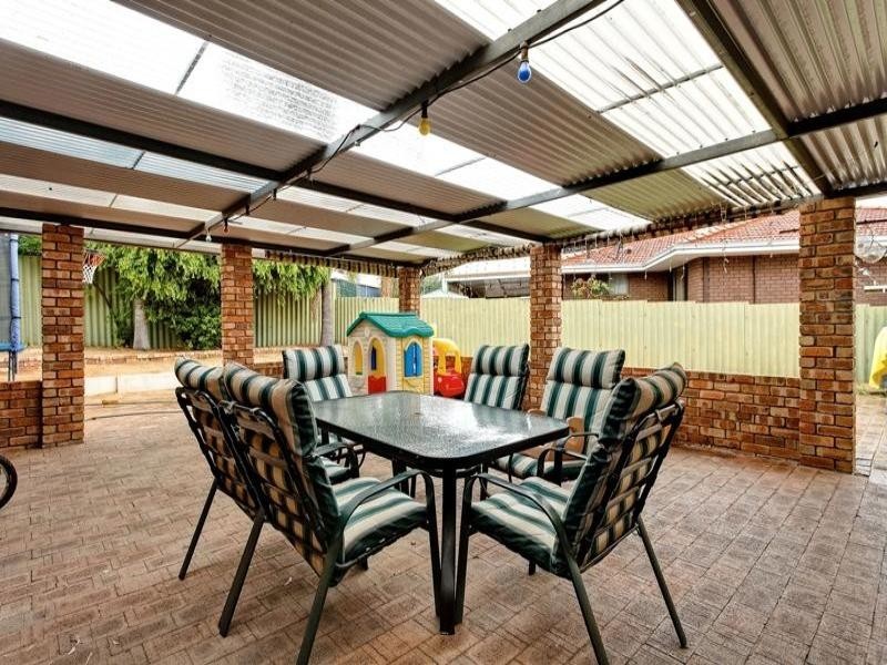 14 Anglesey Drive, Kardinya WA 6163