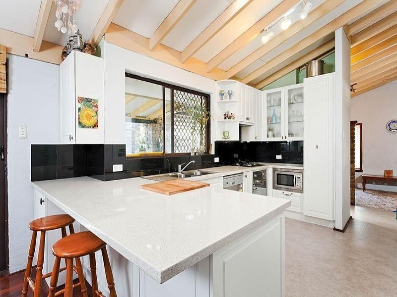 2 Gull Way, Yangebup WA 6164