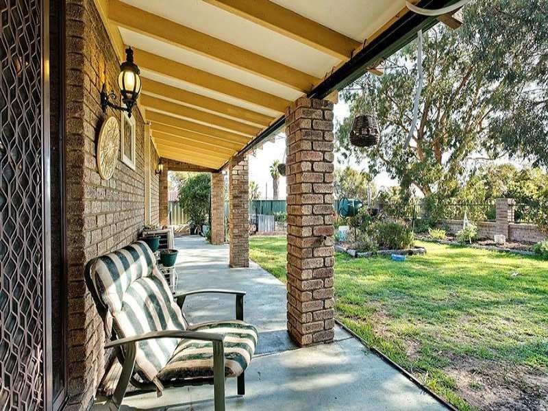 2 Gull Way, Yangebup WA 6164