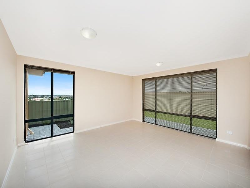 4/4 L’Aquila Circle, Beeliar WA 6164