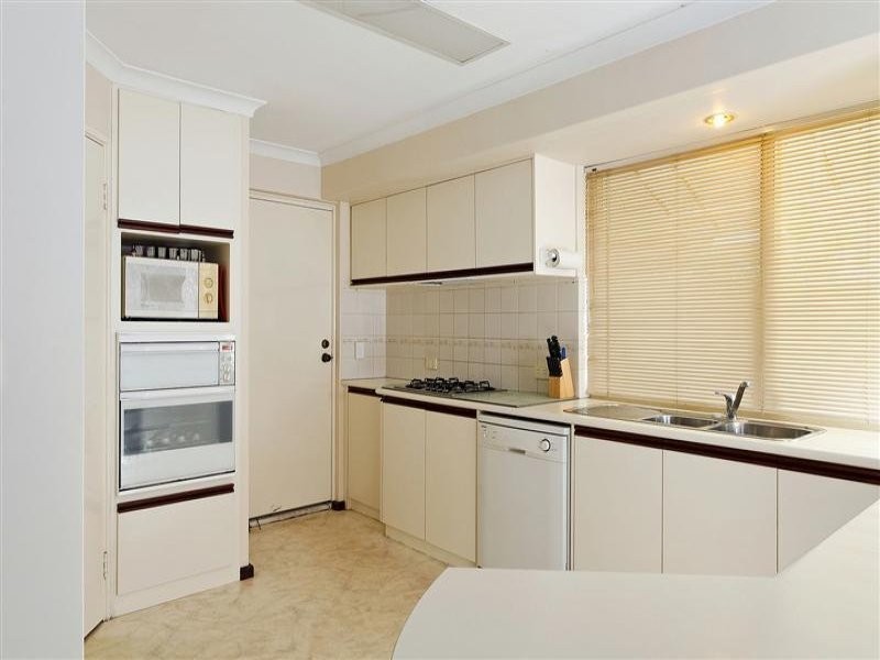 8B Chichester Cove, Bibra Lake WA 6163