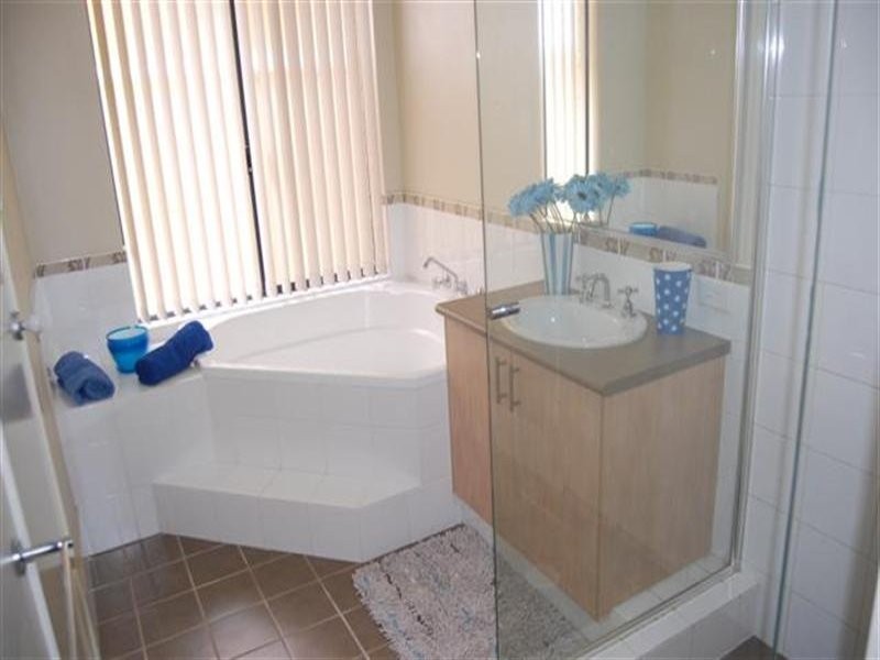 41 Shallcross Street, Yangebup WA 6164