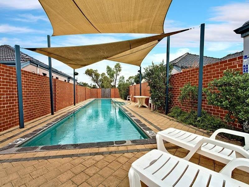 12/18 Serenity Parkway, Hammond Park WA 6164