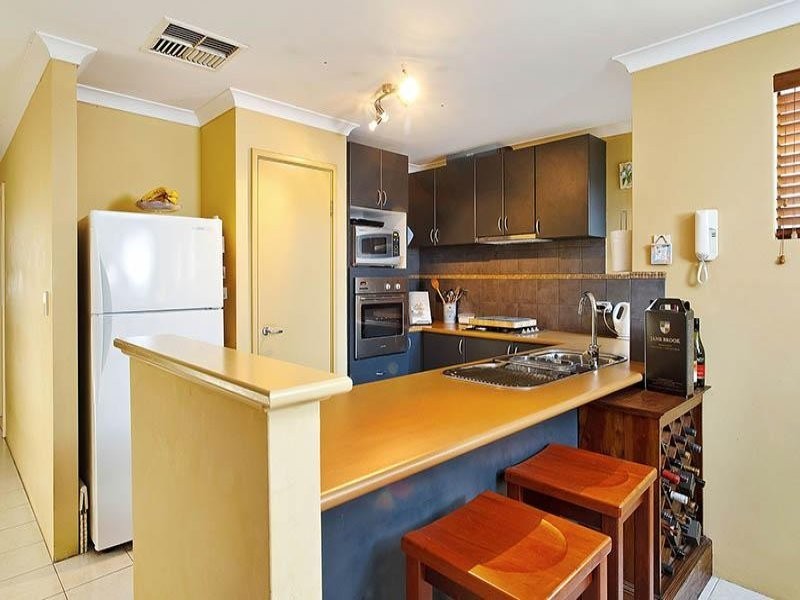 12/18 Serenity Parkway, Hammond Park WA 6164