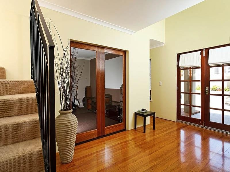 25 Williamson Road, Kardinya WA 6163