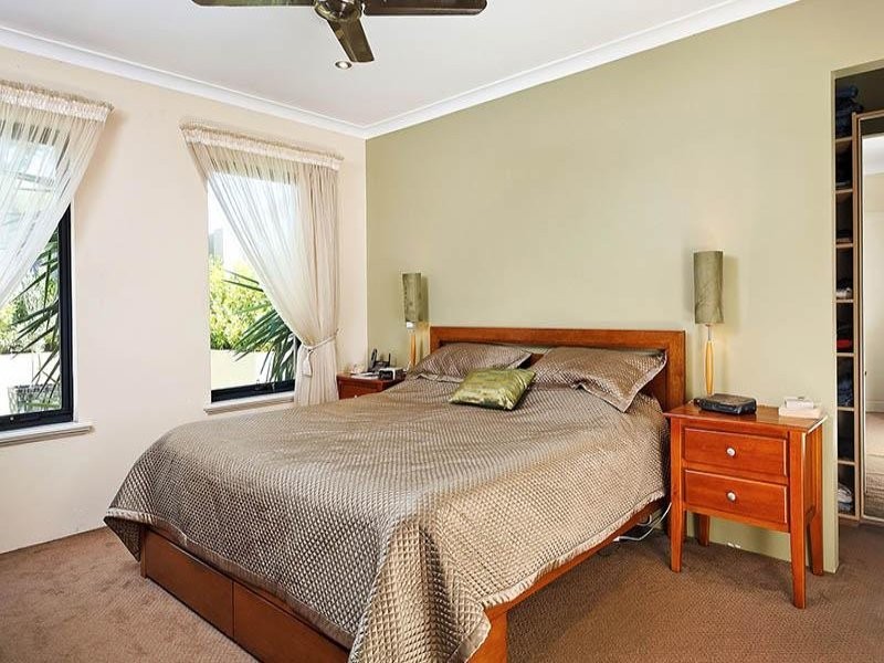 25 Williamson Road, Kardinya WA 6163