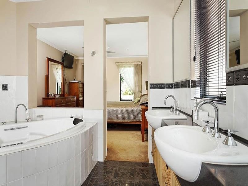 25 Williamson Road, Kardinya WA 6163