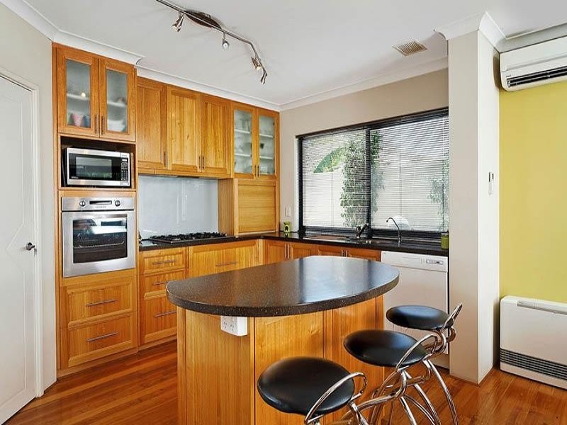 25 Williamson Road, Kardinya WA 6163