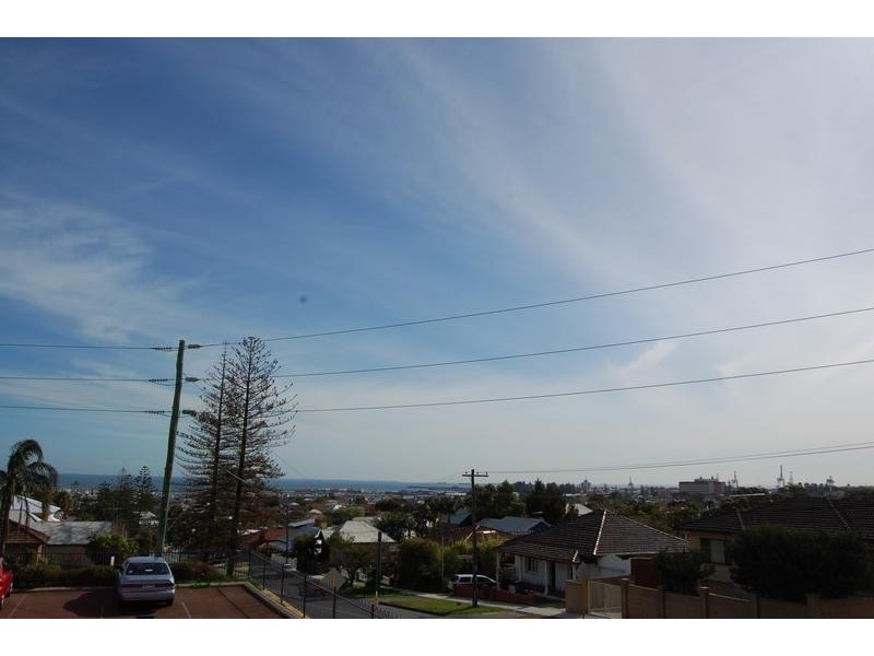 48 Fifth Avenue, Beaconsfield WA 6162