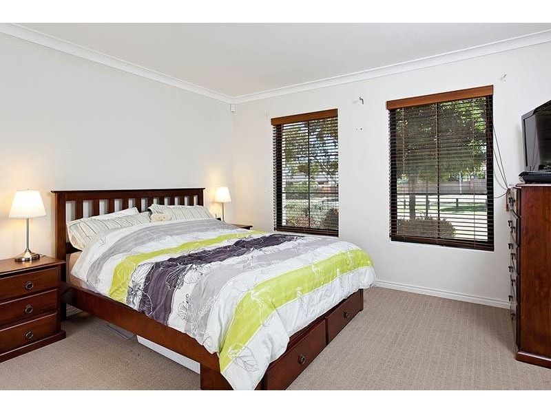 2/21 Ellesmere Circuit, Success WA 6164