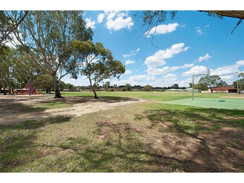 279 Morrison Road, Swan View WA 6056