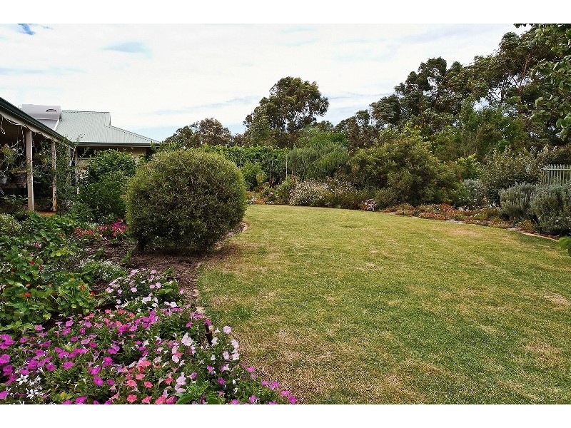 130 Teal Park Place, Gingin WA 6503
