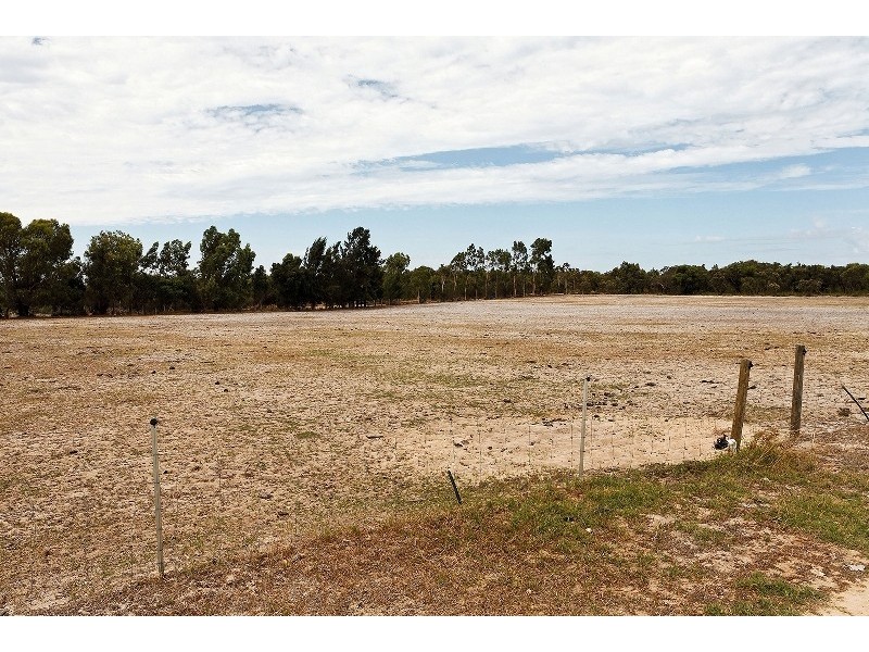 130 Teal Park Place, Gingin WA 6503