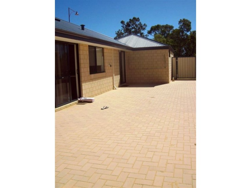 14 Orelia Avenue, Orelia WA 6167