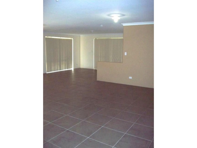 14 Orelia Avenue, Orelia WA 6167