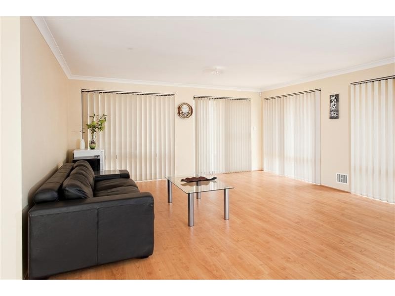 10 Daran Way, Byford WA 6122
