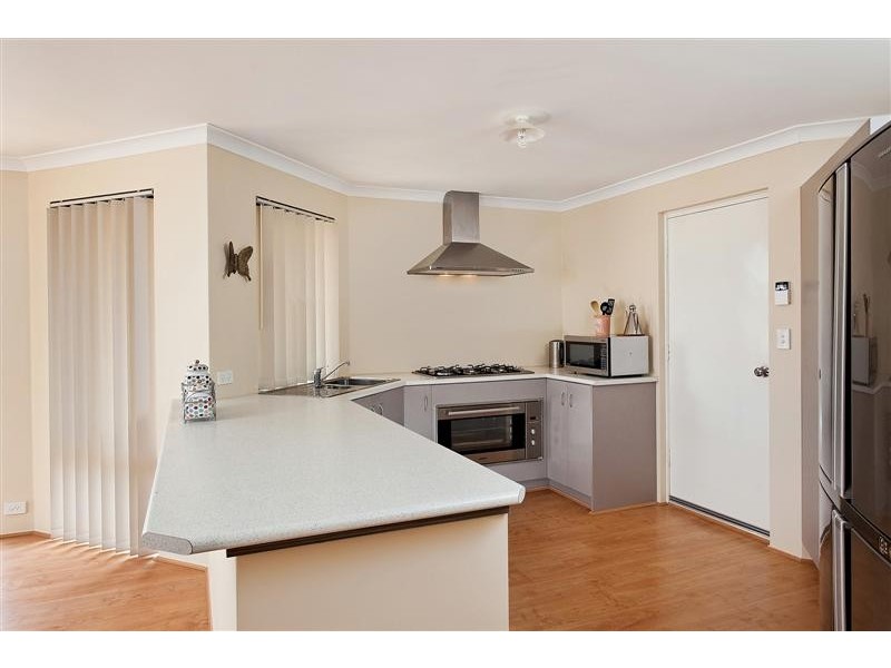 10 Daran Way, Byford WA 6122