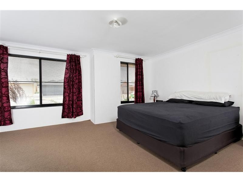 10 Daran Way, Byford WA 6122