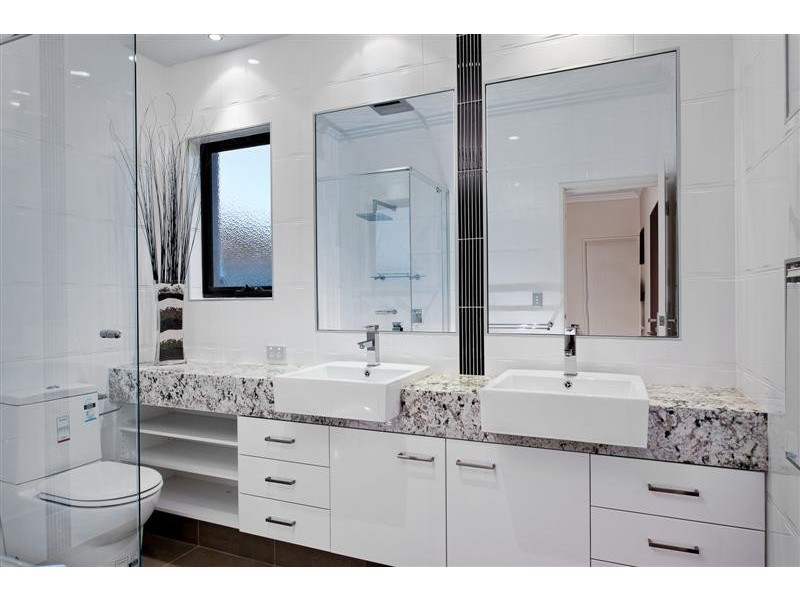 8 Tindal Avenue, Yangebup WA 6164