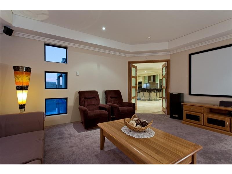 8 Tindal Avenue, Yangebup WA 6164