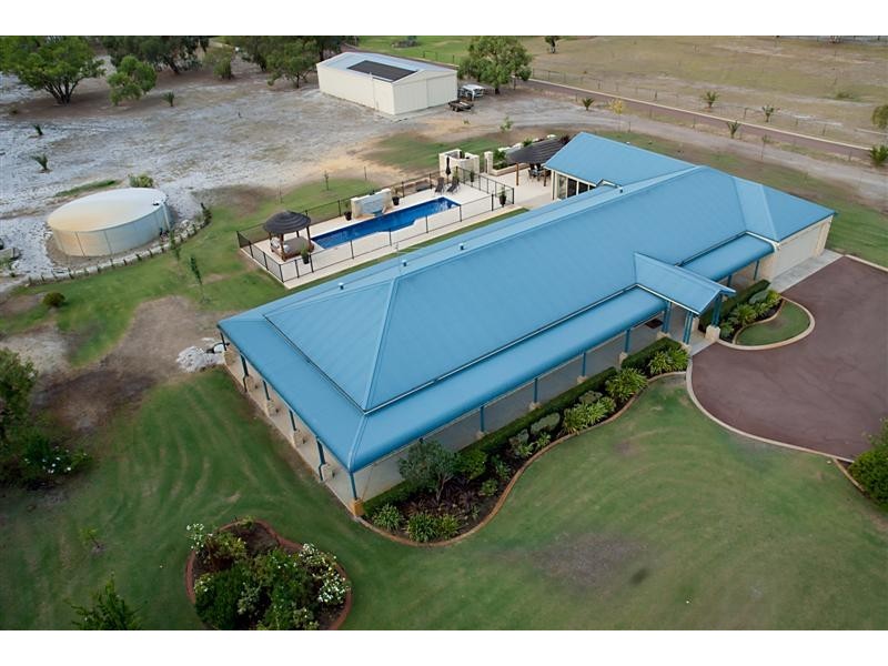 72 Blair Road, Oakford WA 6121