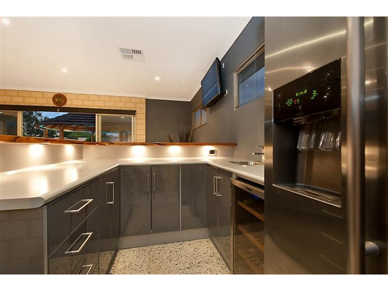 72 Blair Road, Oakford WA 6121