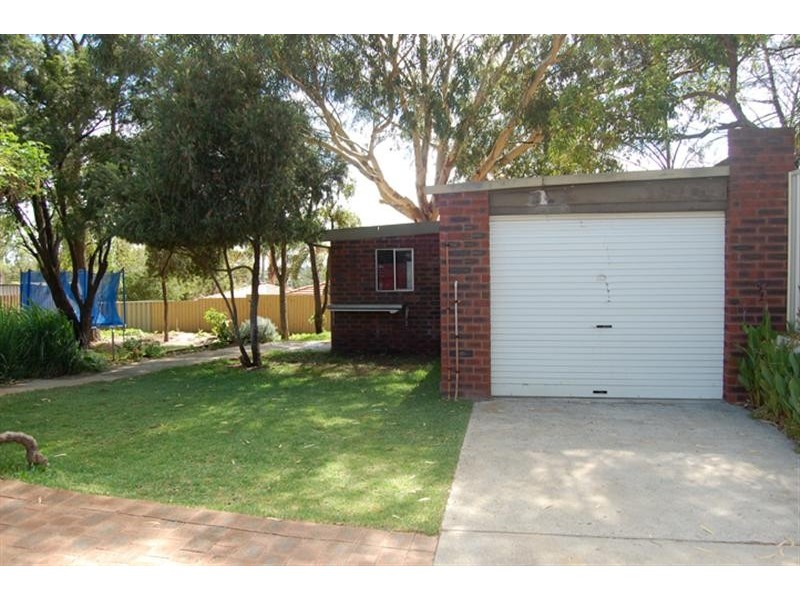 10 Tuart Place, Yangebup WA 6164