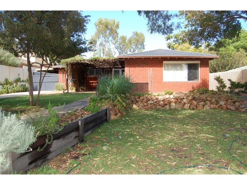 10 Tuart Place, Yangebup WA 6164