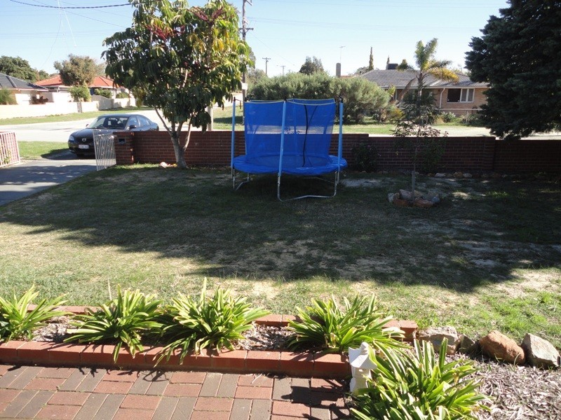 8 Mamillius Street, Coolbellup WA 6163